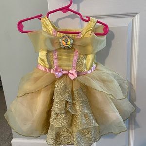 Belle costume